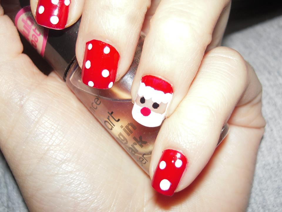 3. Holiday Nail Art Ideas with Santa Claus - wide 2